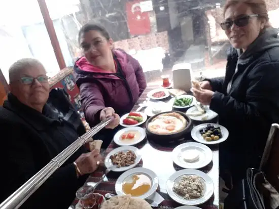 Kahyaoğlu Gözleme ve Kahvaltı Salonu'nin yemek ve ambiyans fotoğrafları 13