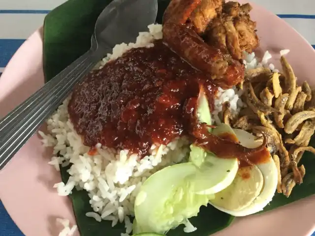 Nasi Lemak Pak Hasan Food Photo 10