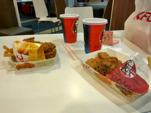 KFC Drive-Thru Food Photo 7
