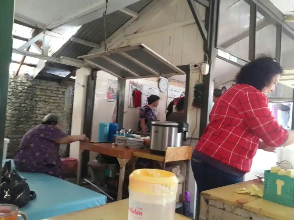 Warung makan "Mak tompo"