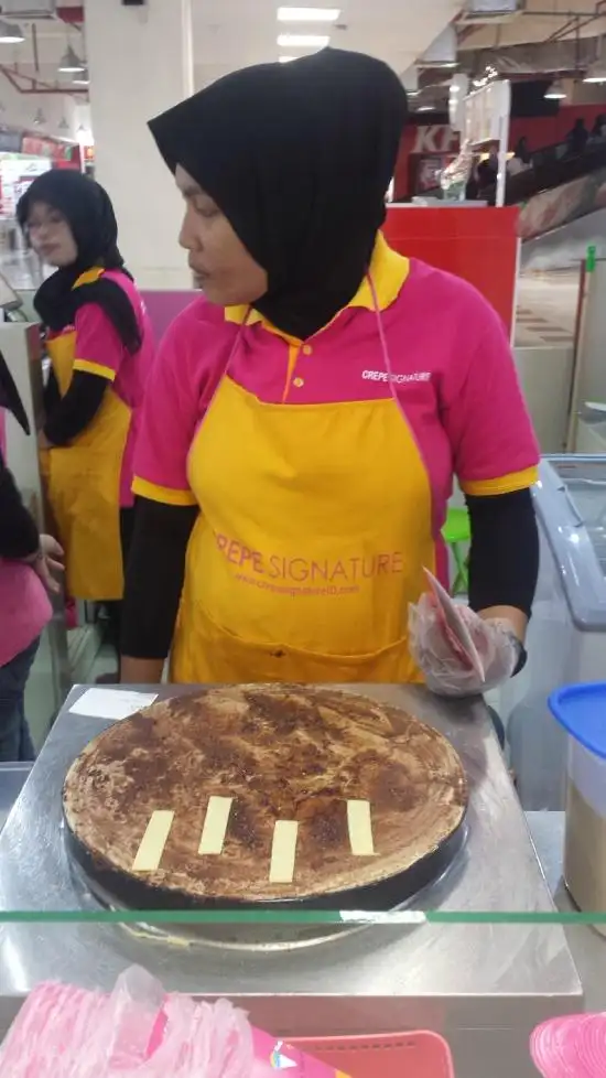 Gambar Makanan Crepe Signature 3