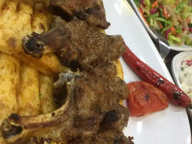 Şiş Et Emin Usta'nın Yeri'nin yemek ve ambiyans fotoğrafları 5