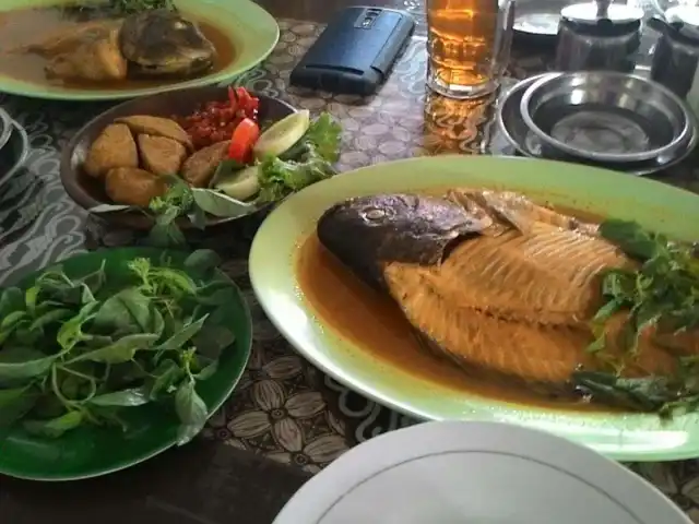 Gambar Makanan Gule Kepala Ikan Mas Agus 18