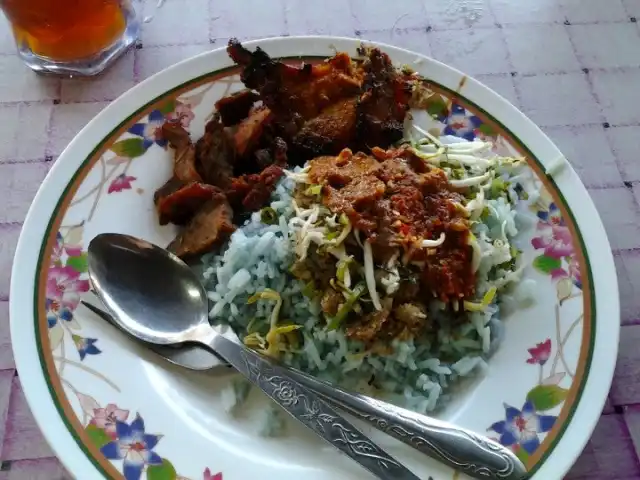 Nasi Kerabu Ayam Panggang Food Photo 5