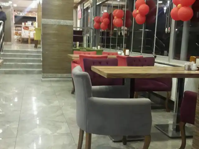 Selvi Cafe&Bistro'nin yemek ve ambiyans fotoğrafları 12