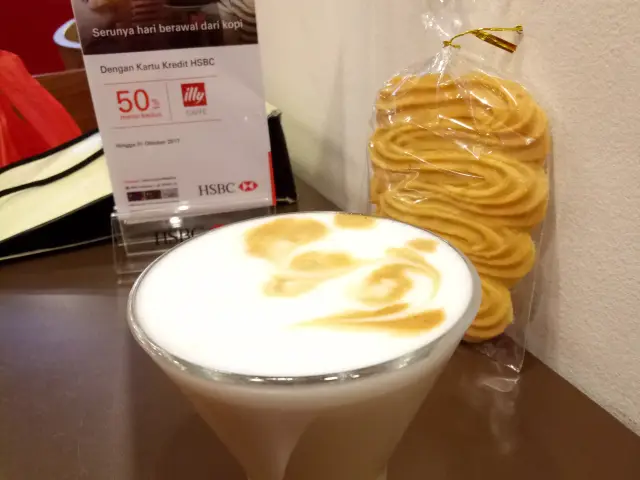 Gambar Makanan Illy Caffe 8