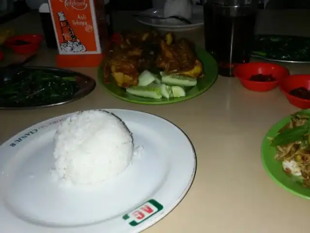 Gambar Makanan Ayam Goreng Cianjur 7