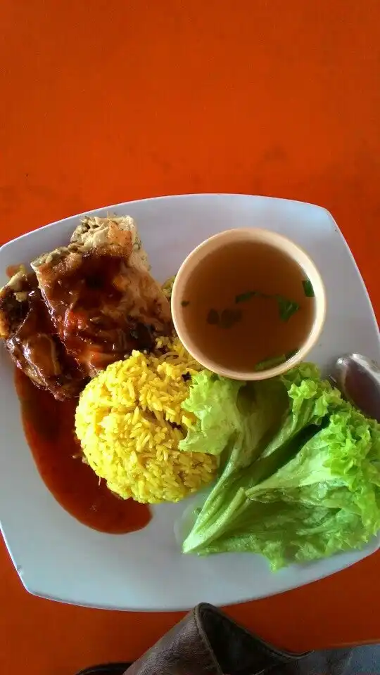 Nasi Ayam Periuk Besar Food Photo 15