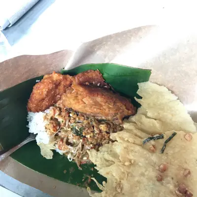 Nasi Pecel Dharmahusada