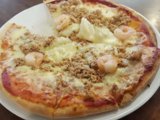 Pizza Milano Food Photo 5