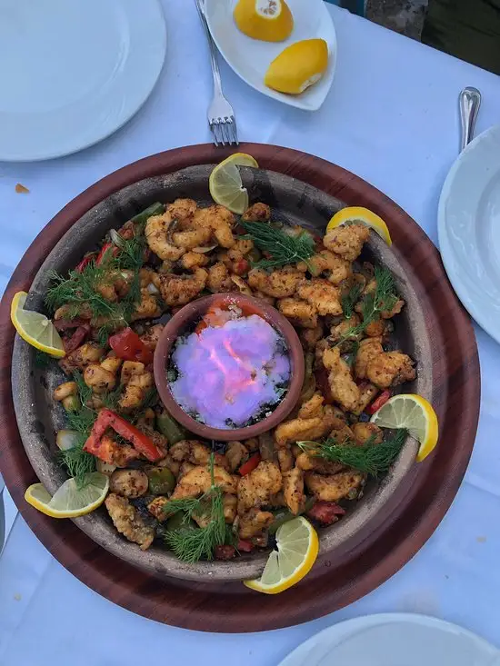 İzmir Balık & Et Restoran'nin yemek ve ambiyans fotoğrafları 17