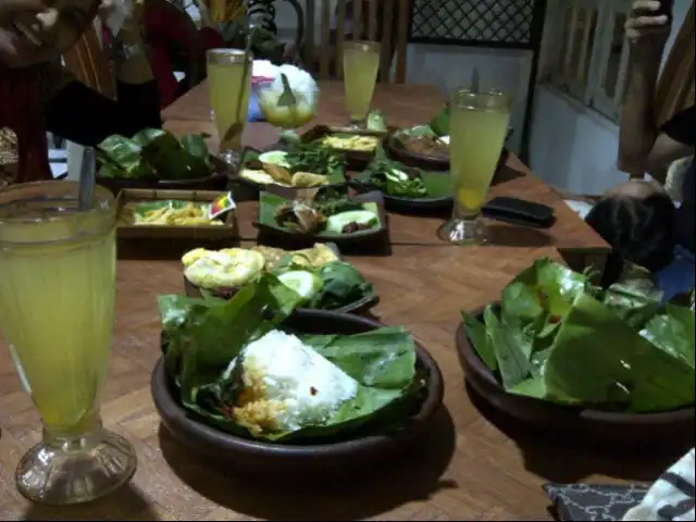 Gambar Makanan Pondok Jowi Spesial Nasi Bakar 4