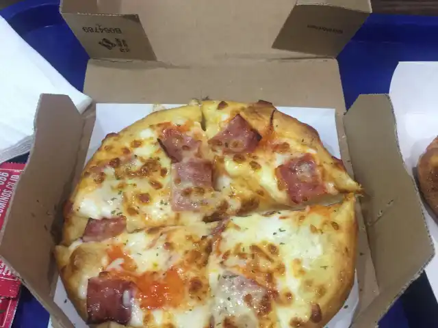 Gambar Makanan Domino's Pizza 13