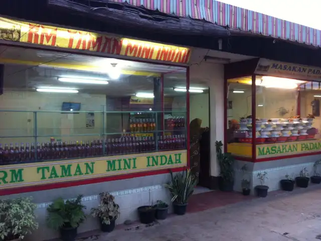 Gambar Makanan Taman Mini Indah 3