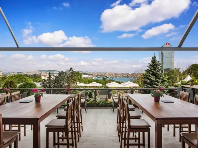 Veranda Bar & Terrace - Hilton İstanbul Bosphorus'nin yemek ve ambiyans fotoğrafları 4