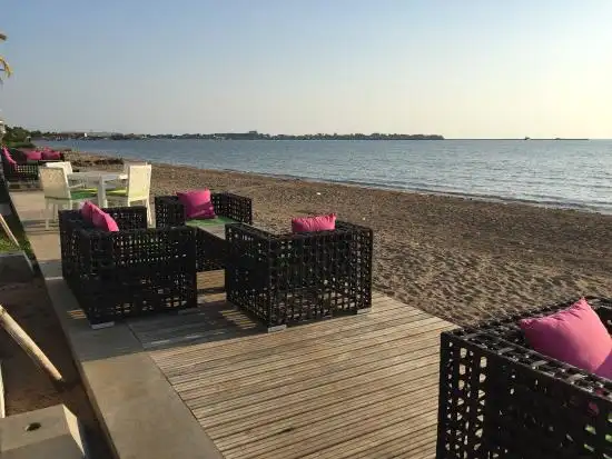 Gambar Makanan Seaside Beach Resto & Lounge 18