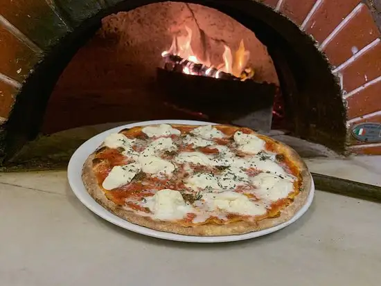 Pizzeria Pera'nin yemek ve ambiyans fotoğrafları 37