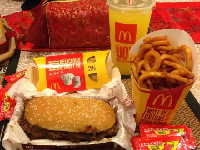McDonald's & McCafé Food Photo 3