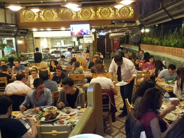 Zeferan Adana Kebapcisi'nin yemek ve ambiyans fotoğrafları 2