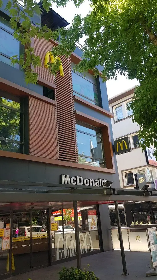 McDonald's'nin yemek ve ambiyans fotoğrafları 28