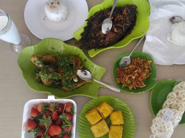 Gambar Makanan RM. Saung Andir Ibu Haji 2