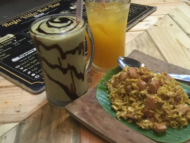 Gambar Makanan Raja Villa Rot-Bar 3