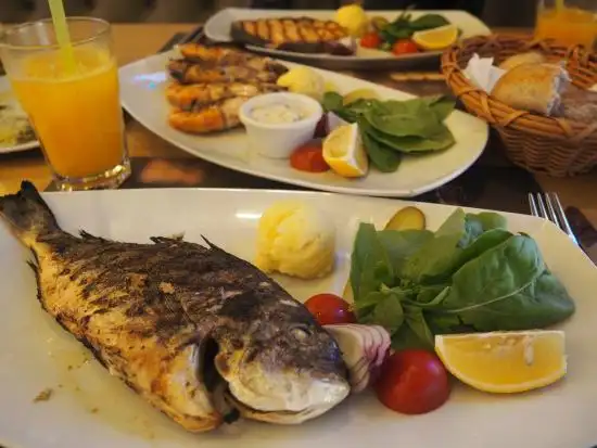 M&N Cafe & Brasserie'nin yemek ve ambiyans fotoğrafları 15