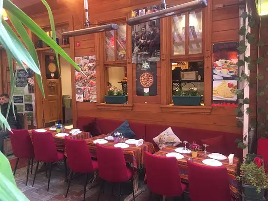 Bezirhan Cafe Türk Ocağı'nin yemek ve ambiyans fotoğrafları 3