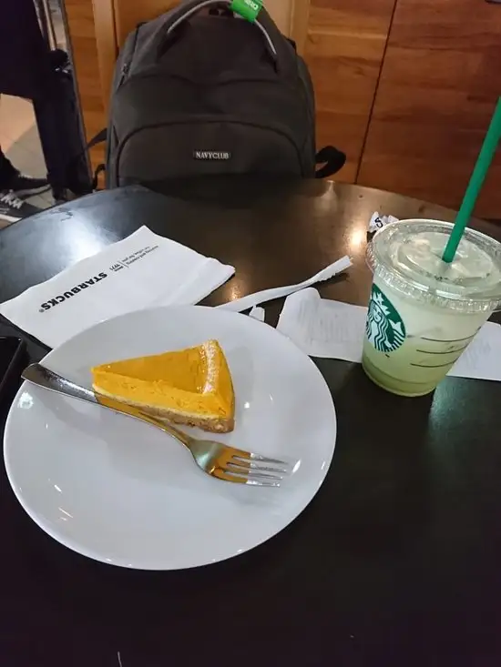 Gambar Makanan Starbucks Mega Mall Batam 10