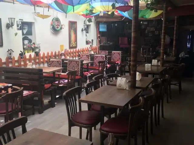 Bizim Cafe Çaykovski'nin yemek ve ambiyans fotoğrafları 20