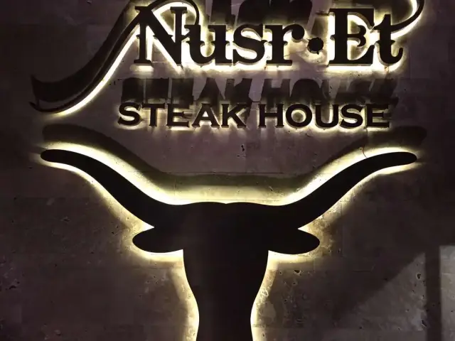 Nusr-Et Steakhouse'nin yemek ve ambiyans fotoğrafları 34