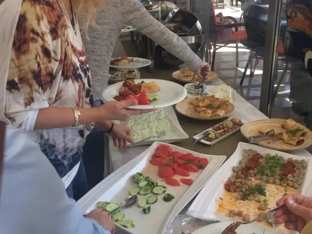 Kaşmir Göl Evleri Teras Cafe'nin yemek ve ambiyans fotoğrafları 16