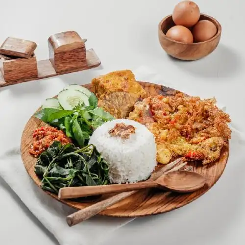 Gambar Makanan Mangkok Kayu Cafe, Jalan Dokter Cipto No 2 16