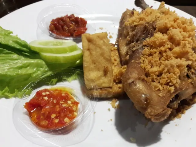 Gambar Makanan AyamGorengKarawaci 19