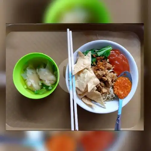 Gambar Makanan MIE AYAM & BASO LAPANGAN 3