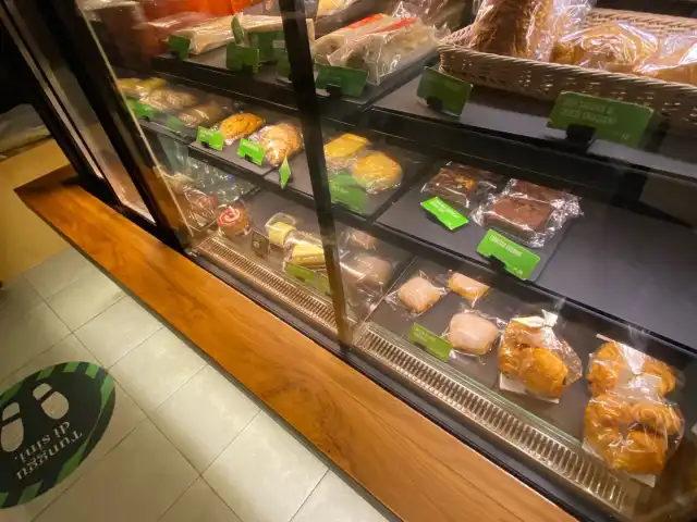 Gambar Makanan Starbucks Kota Bintang Bekasi 5