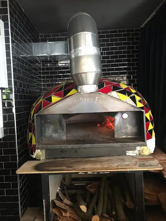 Metre Pizza'nin yemek ve ambiyans fotoğrafları 18