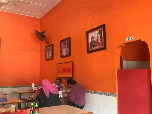 Gambar Makanan Soto Gebraak 8