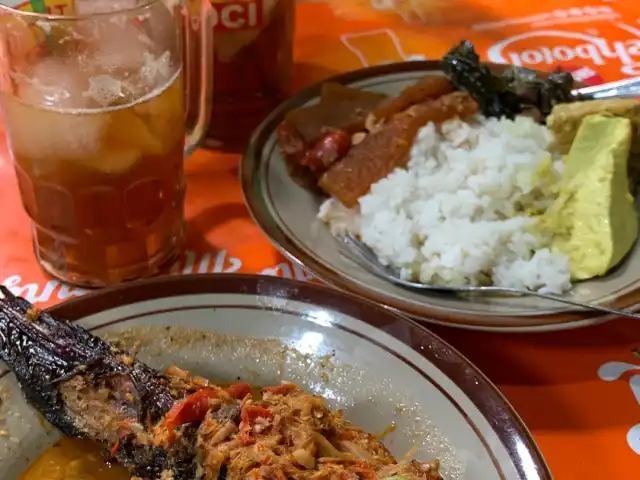 Gambar Makanan Gudeg & Mangut Lele Geneng Mbah Marto 13