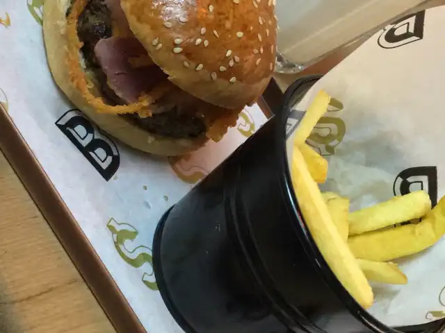 BO$$ BURGER'nin yemek ve ambiyans fotoğrafları 1