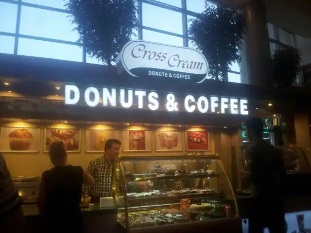CROSS CAFE - DONUTS&COFFEE'nin yemek ve ambiyans fotoğrafları 19