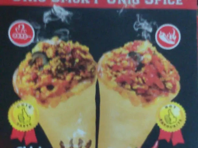 Gambar Makanan Classic Pizza Cone 3