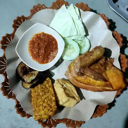 Gambar Makanan PECEL LELE PARKIRAN, Damai 18