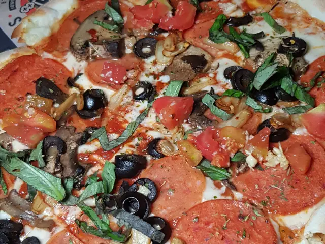 Gambar Makanan Pizza E Birra 15