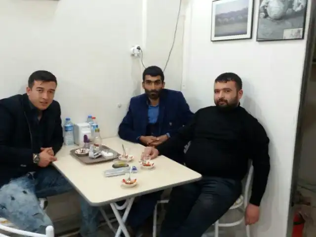 kuzen kokoreç köfte'nin yemek ve ambiyans fotoğrafları 3