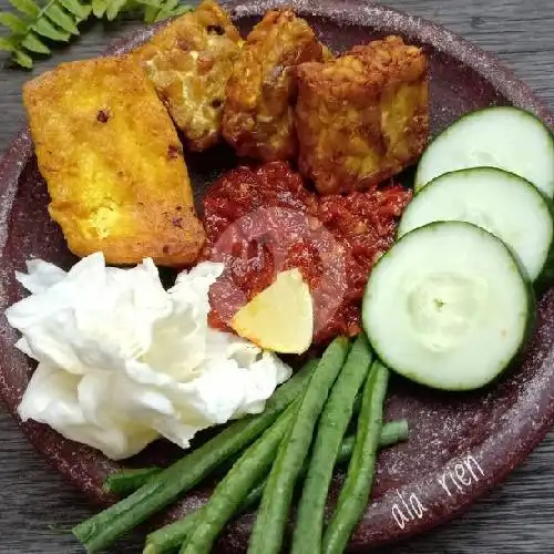 Gambar Makanan Penyetan Ubay 16