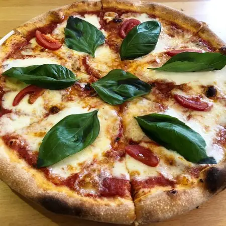 Viva La Pizza'nin yemek ve ambiyans fotoğrafları 6