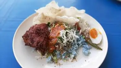 Kak Dah Nasi Kerabu Hutan Kampung