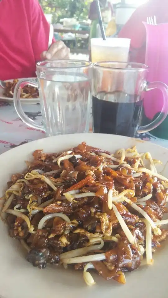 Gerai Kueh Tiaw Goreng Kerang Mantop! Food Photo 4