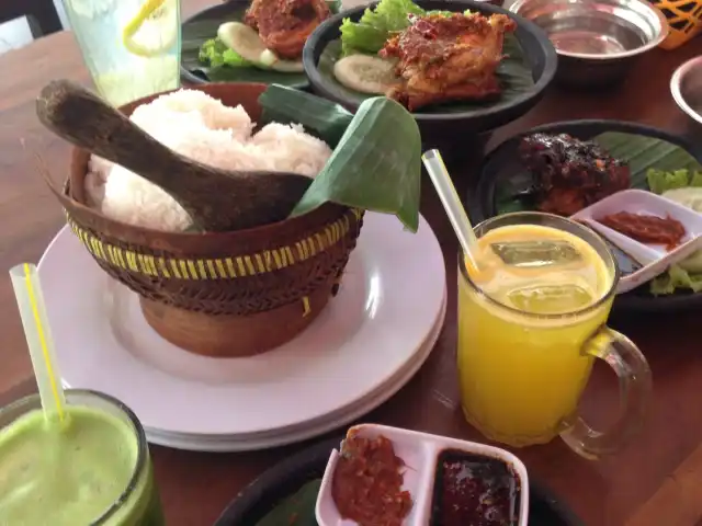 Gambar Makanan Ayam Penyet Joko Solo 6